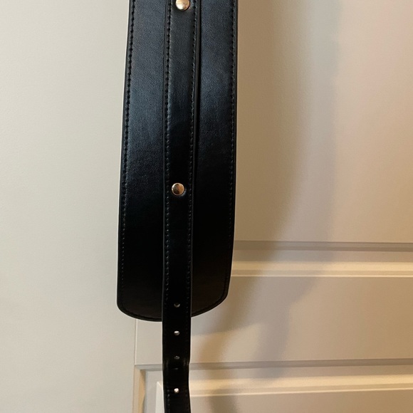 Wide elastic belt. Size medium brand new. - Picture 3 of 4